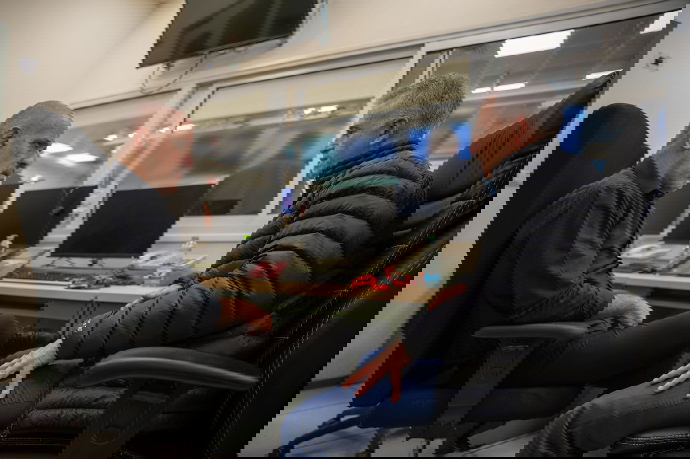 ראש השב"כ רונן בר, ראש המוסד דדי ברנע והאלוף (במיל׳) ניצן אלון בחפ"ק המבצע