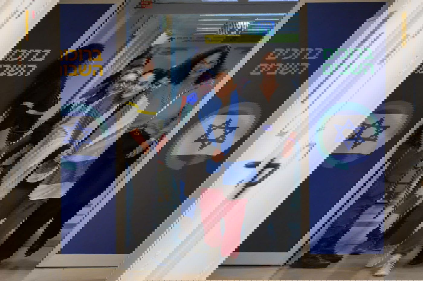 רגעי מפגש השבות עם בני משפחותיהן, מהמרכז הרפואי "שיבא-תל השומר"