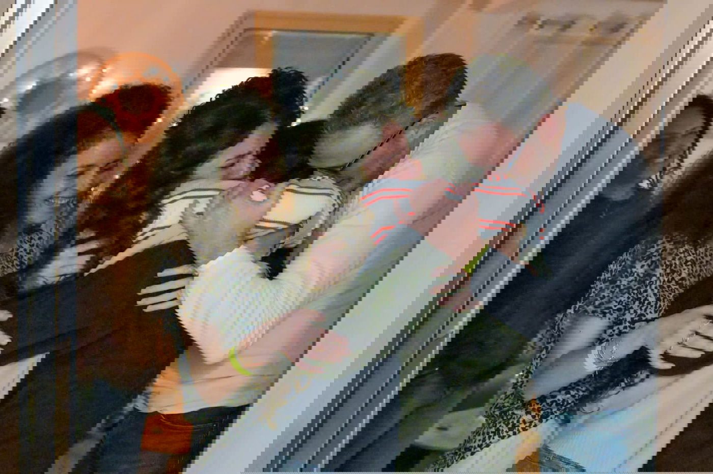 רגעי מפגש השבות עם בני משפחותיהן, מהמרכז הרפואי "שיבא-תל השומר"