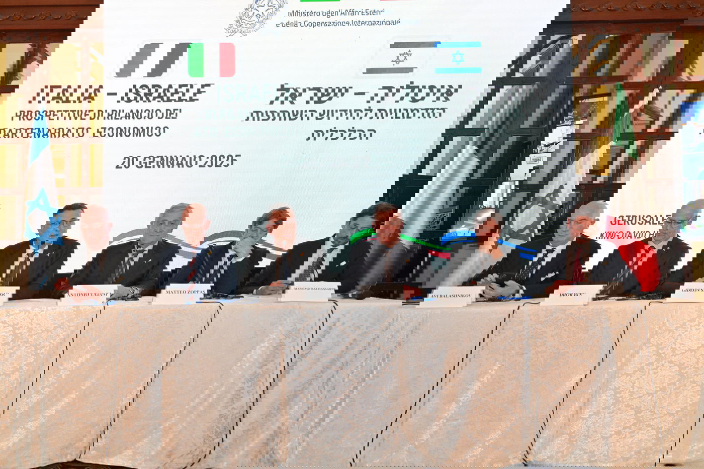 שר החוץ גדעון סער עם שר החוץ של איטליה אנטוניו טאיאני