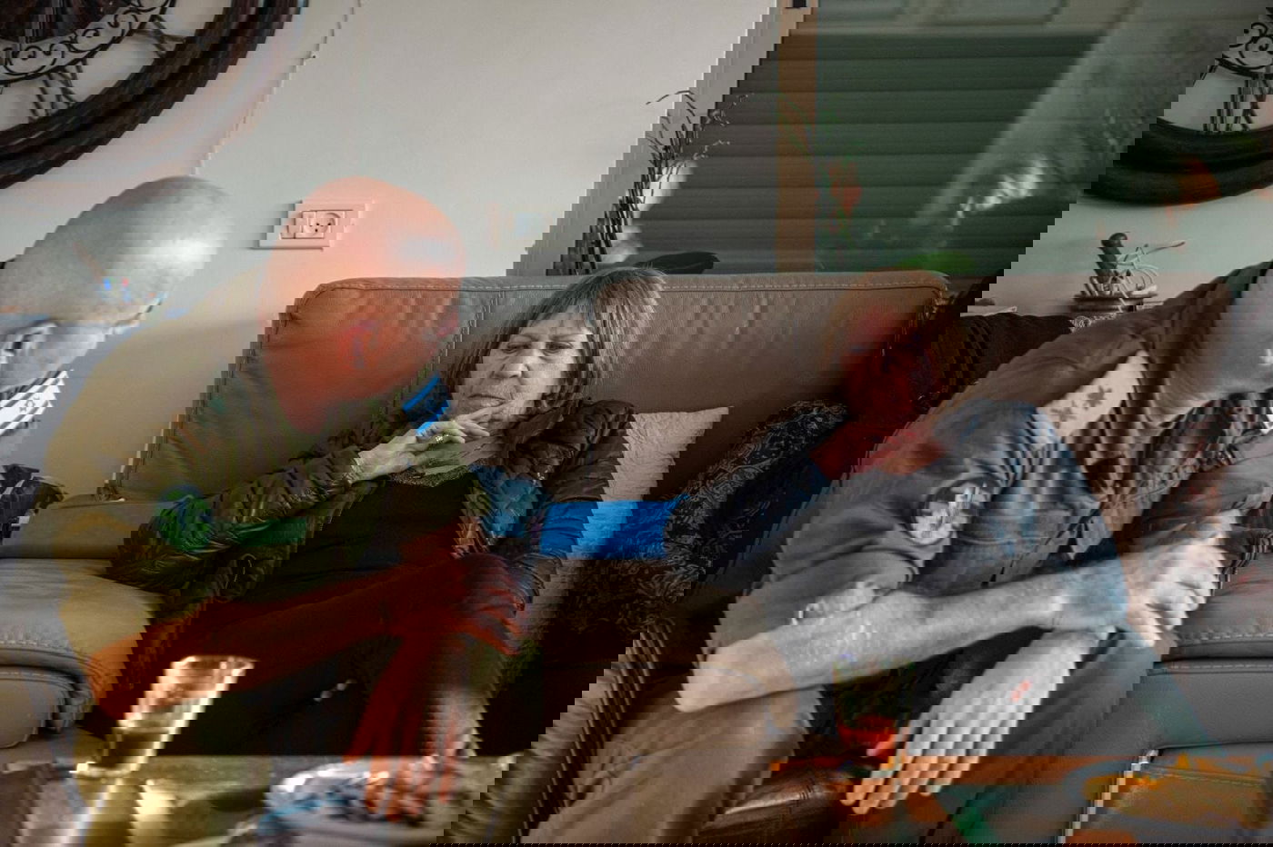 "מתערבבים רגשות הכאב": הביקור במשפחתו של אורון שאול