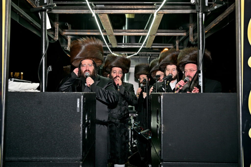 האדמו"ר מויזניץ בביקור בלונדון