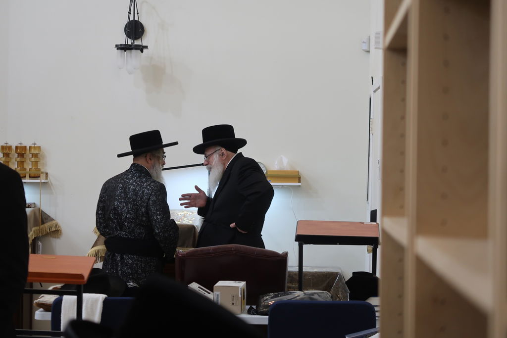 האדמו"ר מסאטמר במנוחה בפאלם ספרינגס 