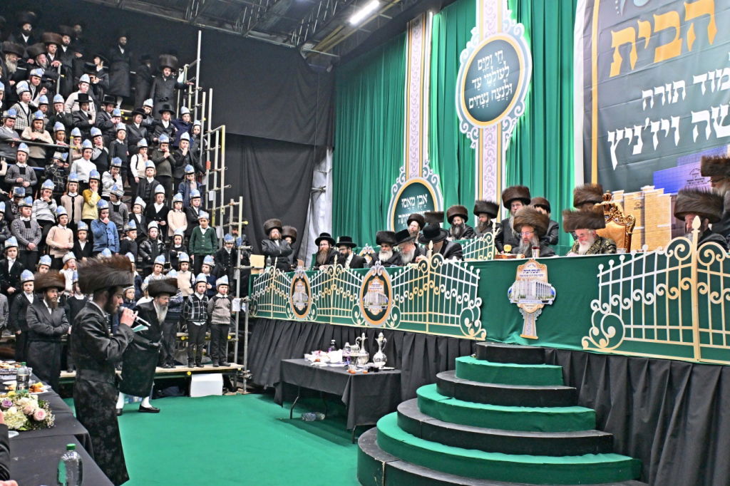 הכנסת ספר תורה בויזניץ לונדון