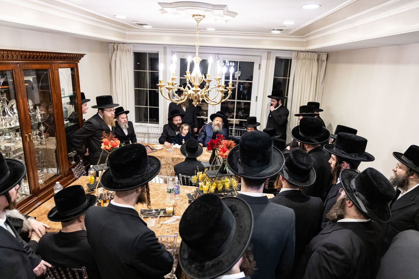 מסיבה לטובת מוסדות באבוב -45 בלונדון