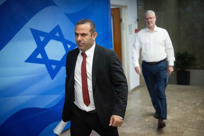 שלום שלמה, הכחיש מעורבות