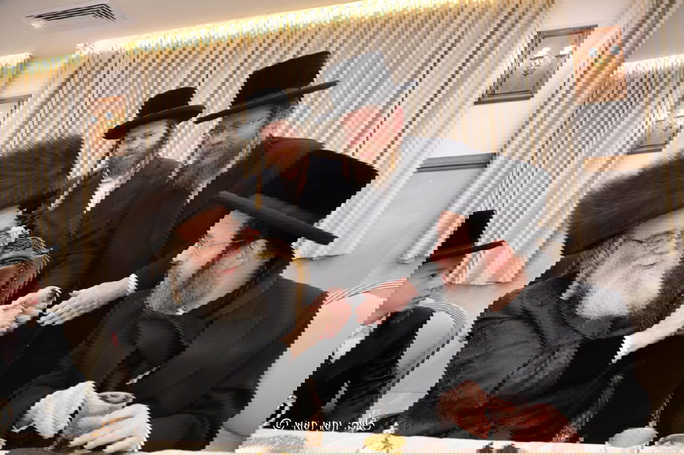 שמחת הבר מצווה לנכד האדמו"ר משידלובצא