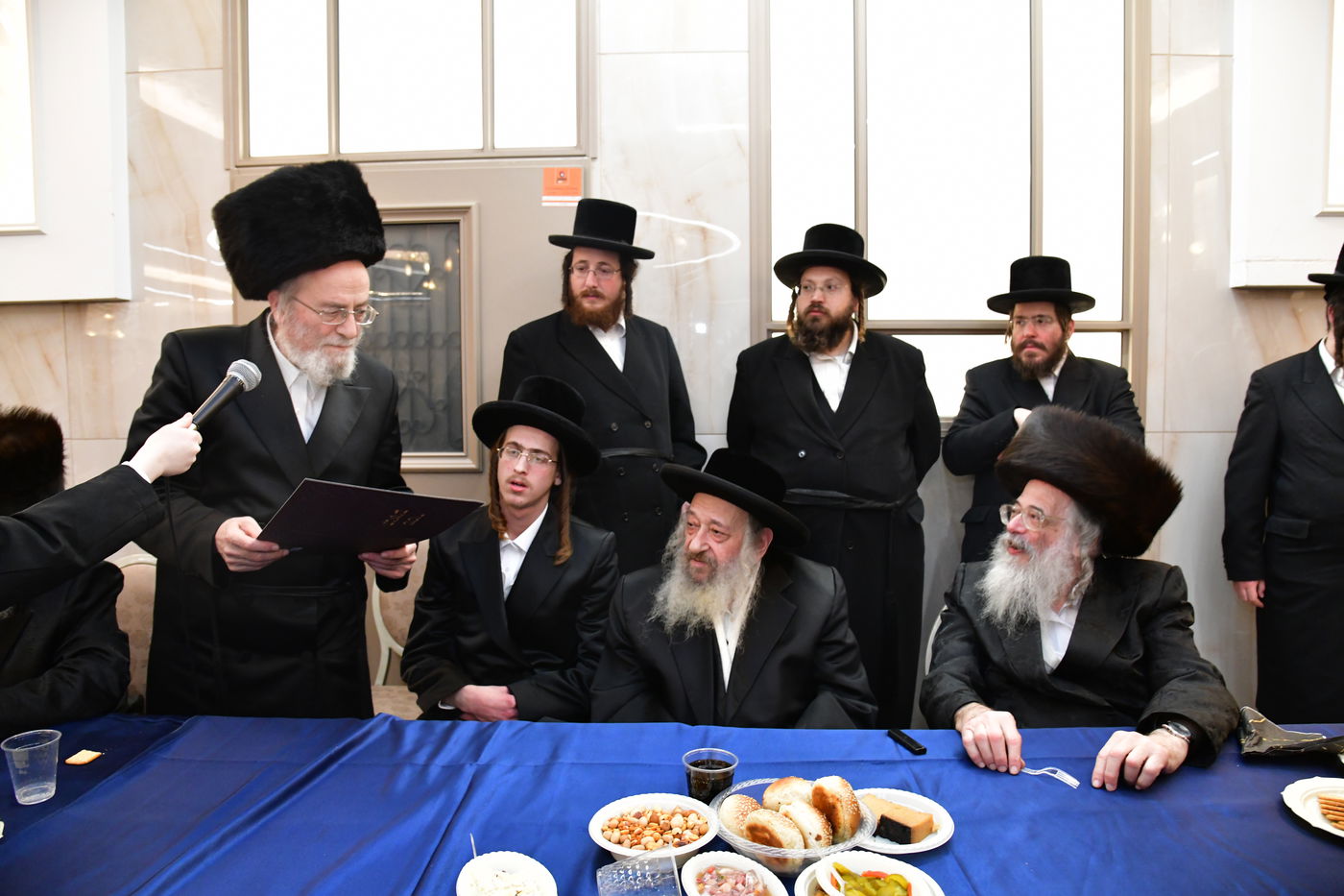 שמחת אירוסי נכדת האדמו"ר מחוג חתם סופר