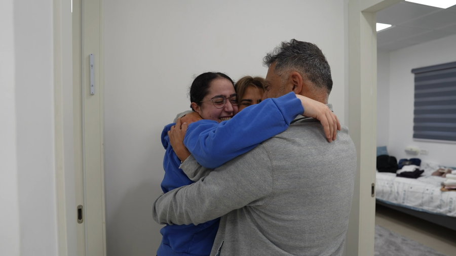 לירי אלבג בישראל