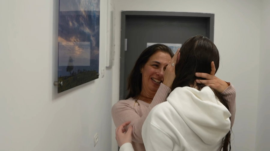 נעמה לוי עם משפחתה