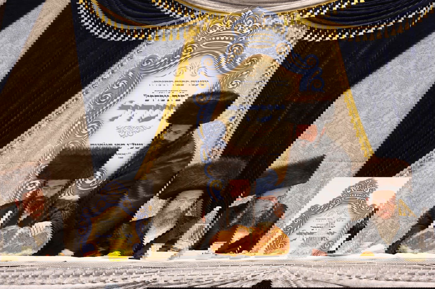 מעמד כבוד התורה וחלוקת תעודות בישיבת 'בית מרדכי' זוועהיל