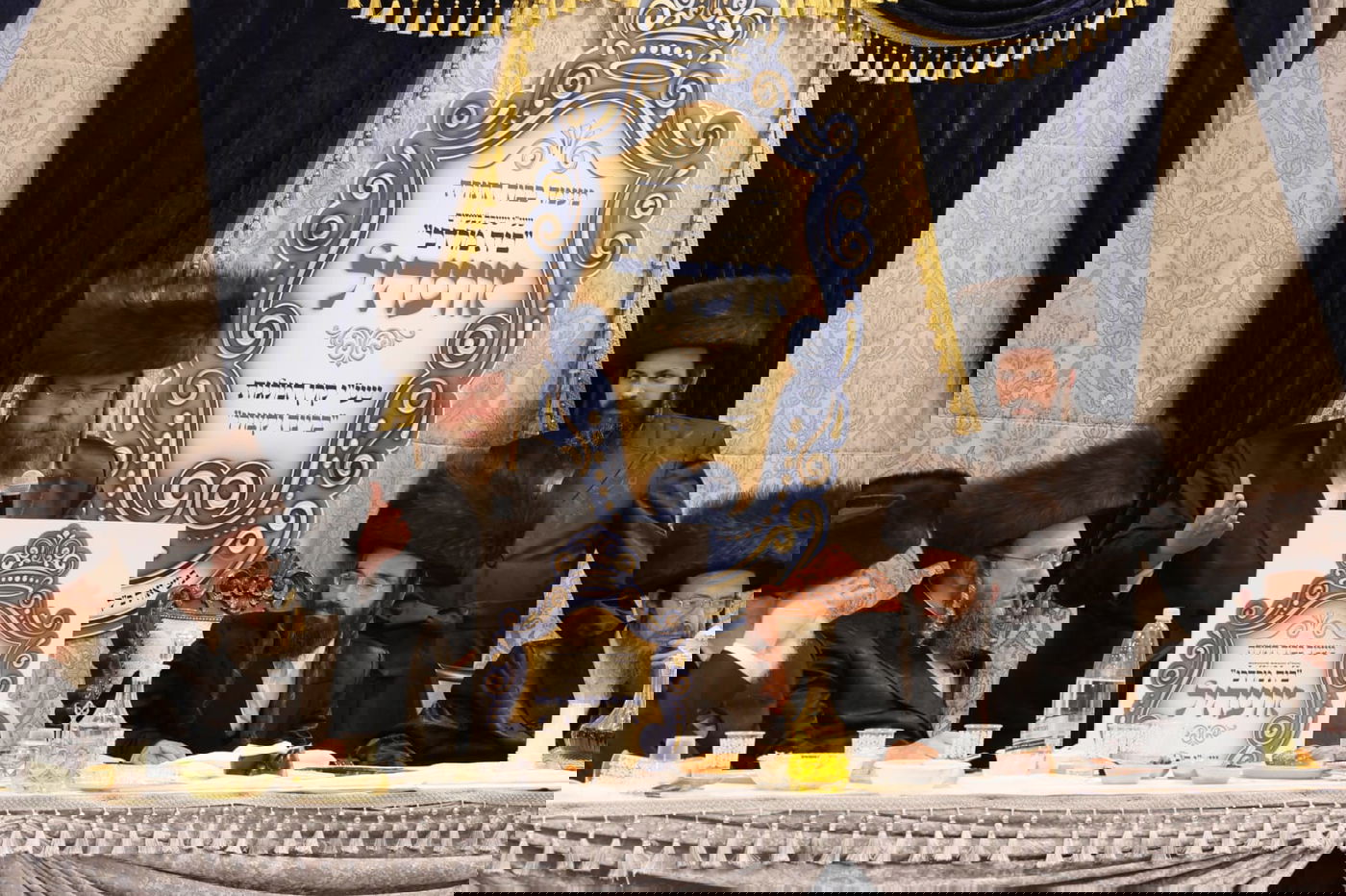 מעמד כבוד התורה וחלוקת תעודות בישיבת 'בית מרדכי' זוועהיל