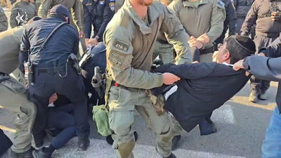 עצורים בהפגנת הקיצונים; המשטרה הפעילה "אמצעים"
