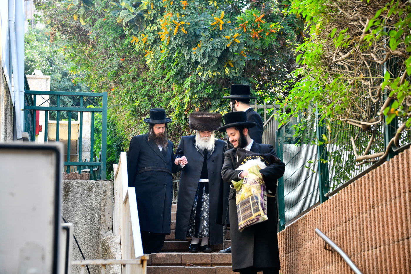 שמחת הברית לנכד האדמו"ר מקרעטשניף י-ם