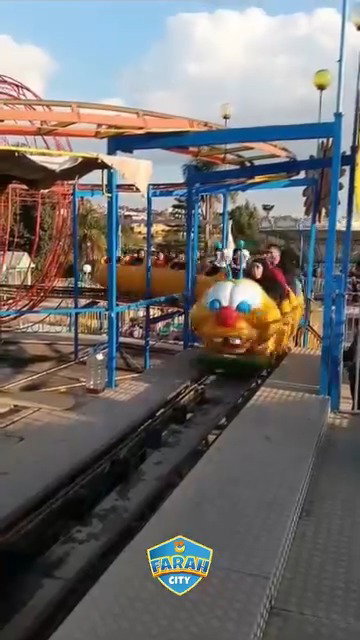 פארק השעשועים לפני התקיפה