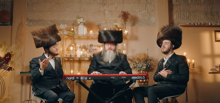 שוכי גולדשטיין, בנצי שטיין ומאיר אדלר מבצעים 'צמאה' ו'שיויתי' בלחנו של הרב אונגר