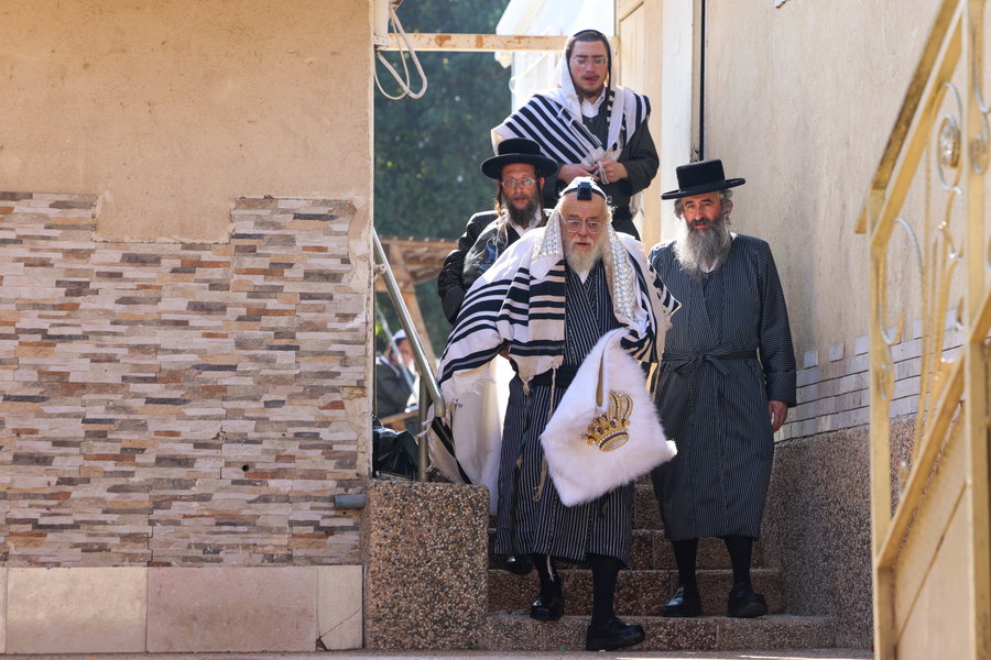 האדמו"ר מתולדות אהרן בטבריה