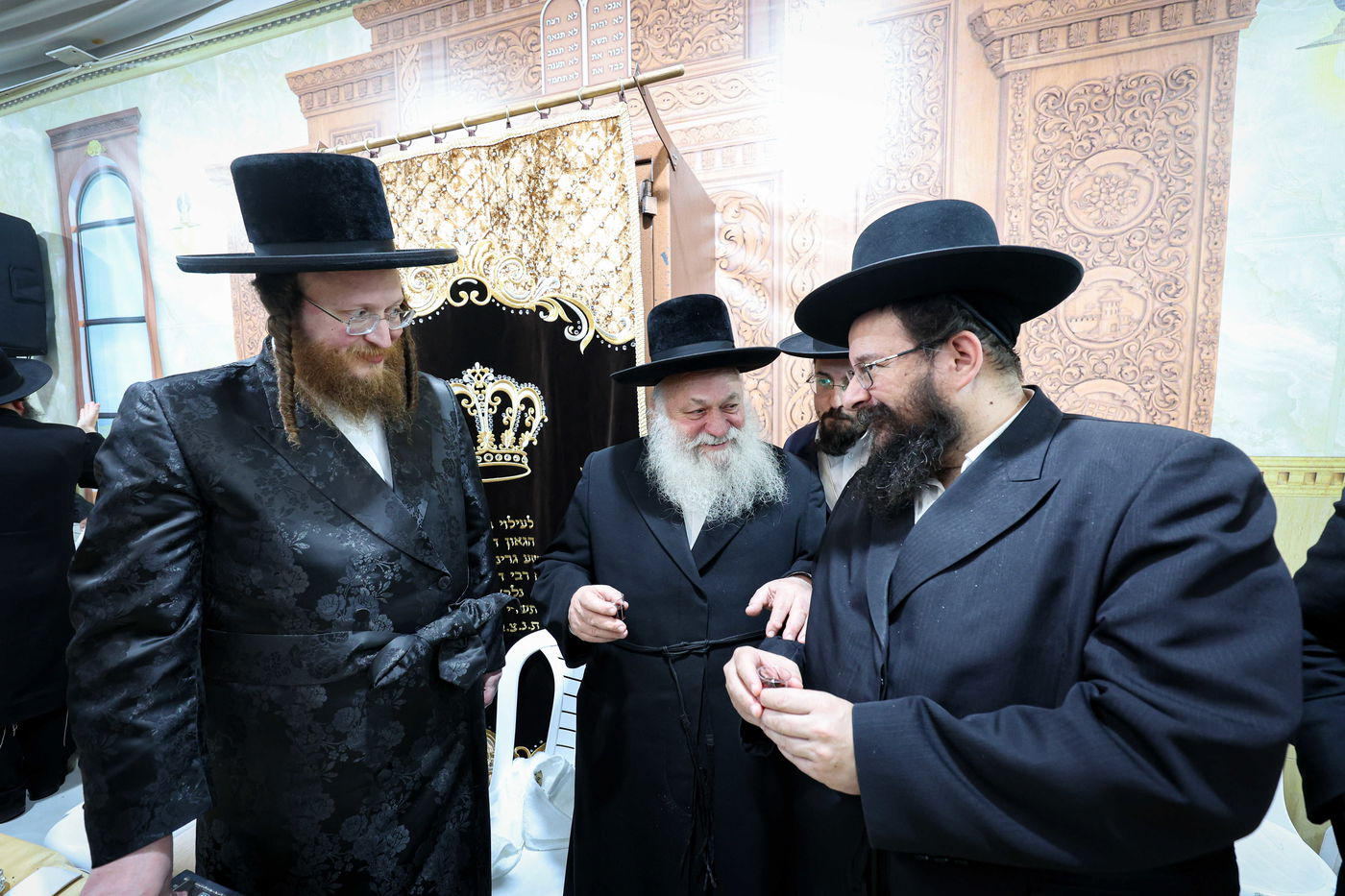 ההילולה בראשות האדמו"ר מספינקא בית שמש