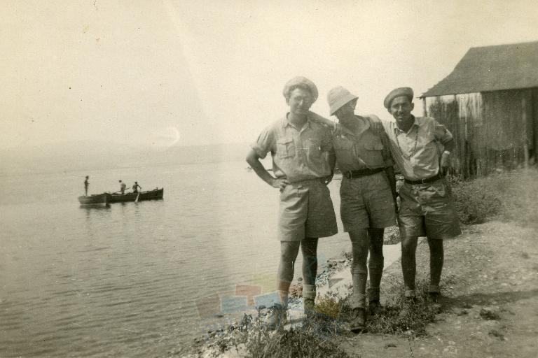 דוד צוובנר שנהרג במחלקת הל"ה (ראשון משמאל) עם חבריו מהמחלקה הדתית