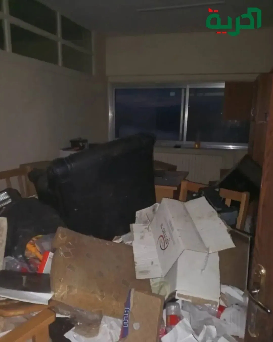 הבלאגן במשרדי המושל בקוניטרה לאחר נסיגת כוחות צה"ל