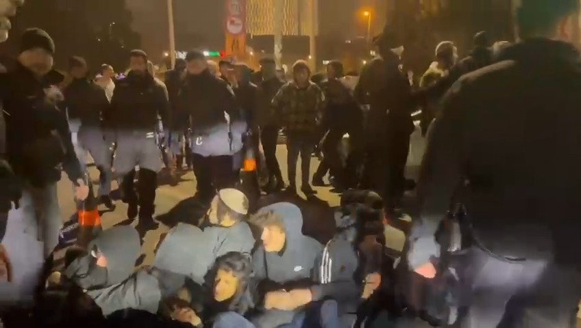המחאה, הפרת הסדר ופעילות כוחות המשטרה