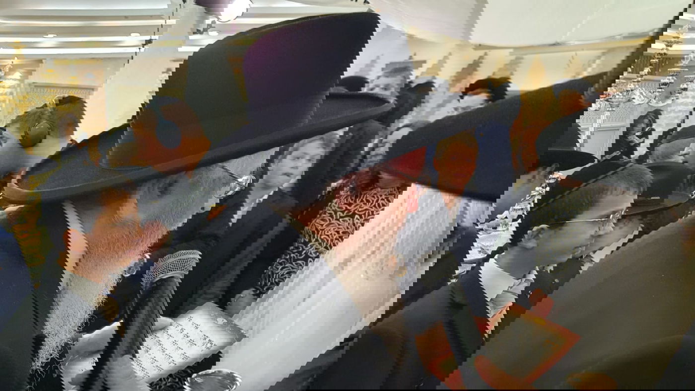 שמחת נישואי נכד הגר"א סאלים עם נכדת הגרש"י זעפראני 