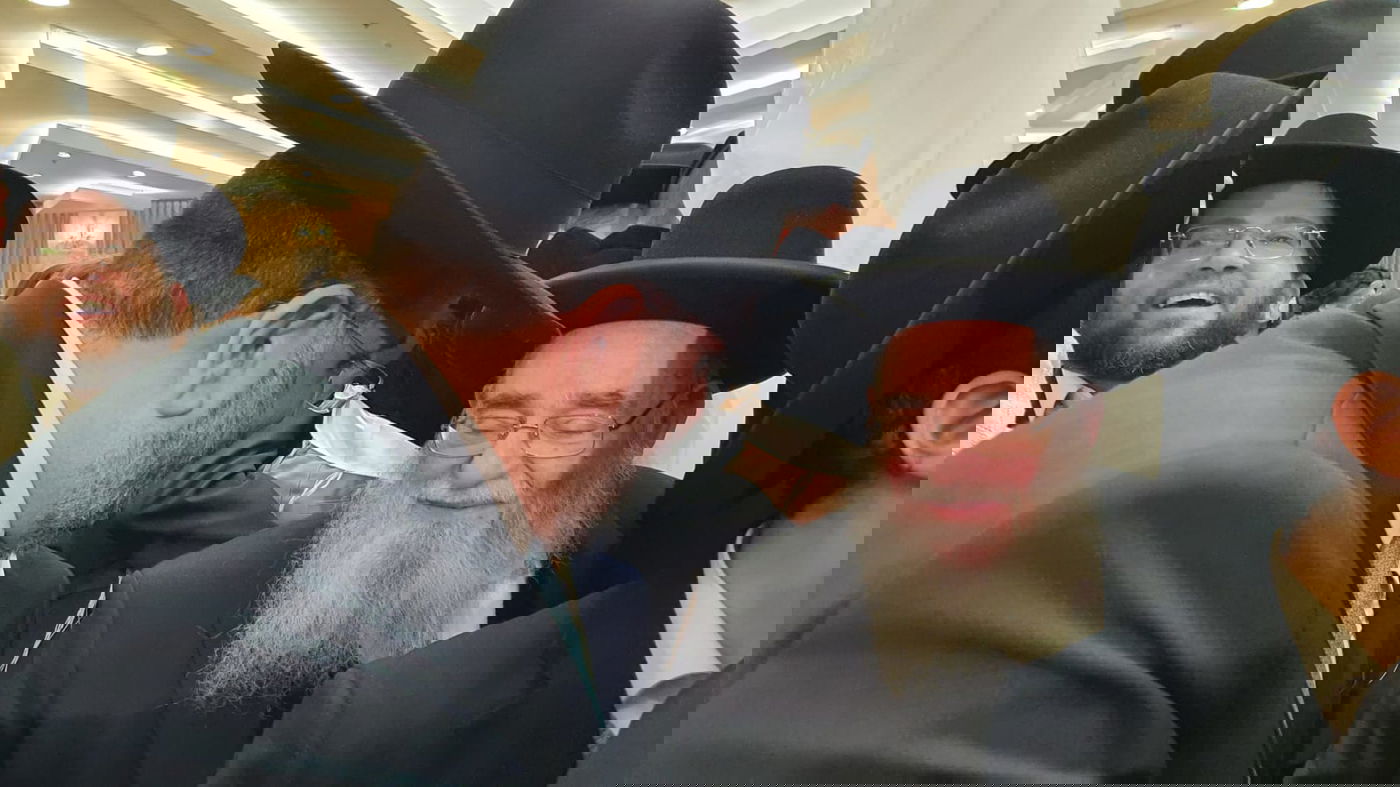 שמחת נישואי נכד הגר"א סאלים עם נכדת הגרש"י זעפראני 