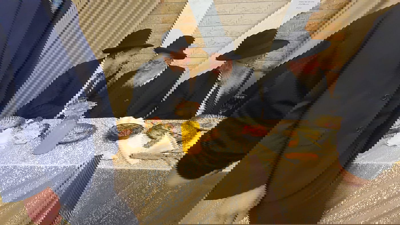 שמחת נישואי נכד הגר"א סאלים עם נכדת הגרש"י זעפראני 