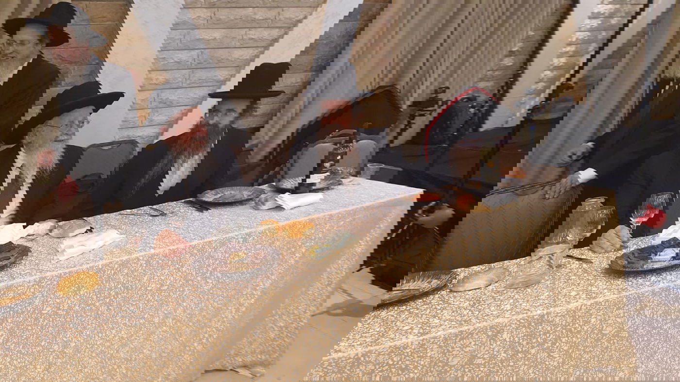 שמחת נישואי נכד הגר"א סאלים עם נכדת הגרש"י זעפראני 