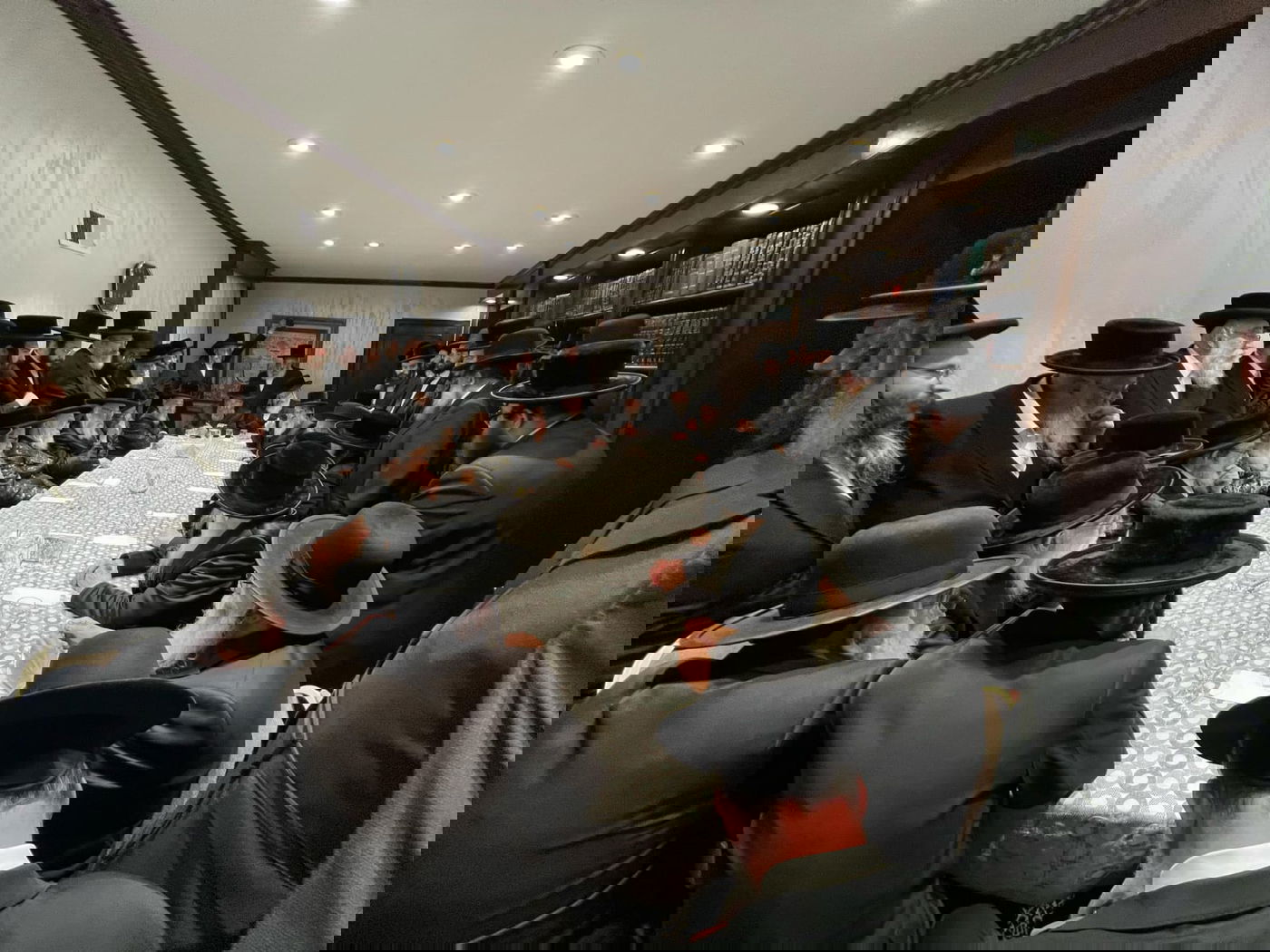 אסיפת האדמורי"ם להצלת ילדי כת לב טהור