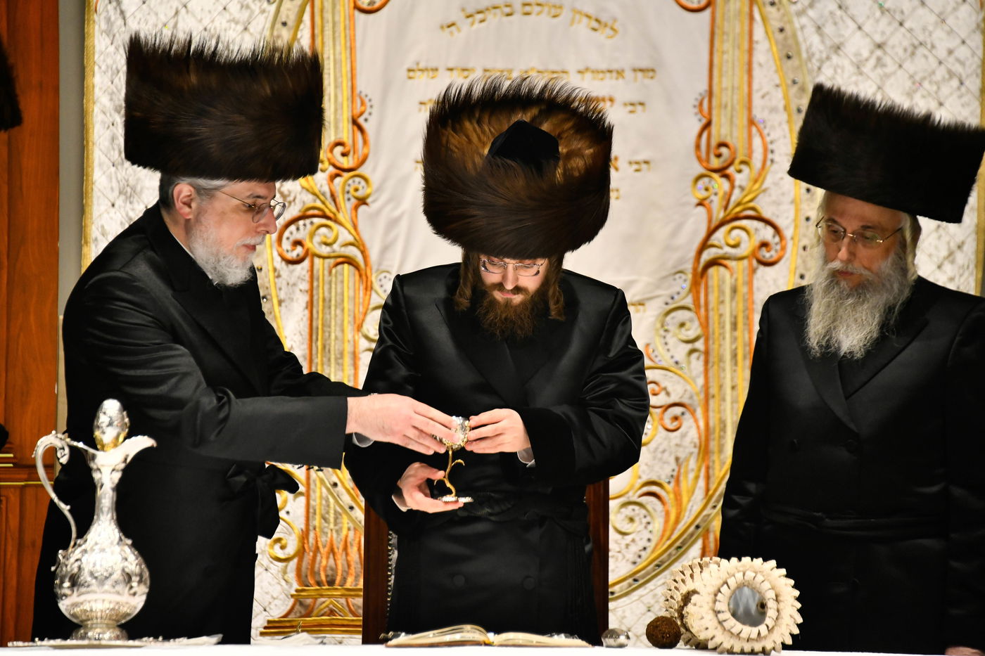 מוצאי שבת שירה בחצה"ק סאדיגורה