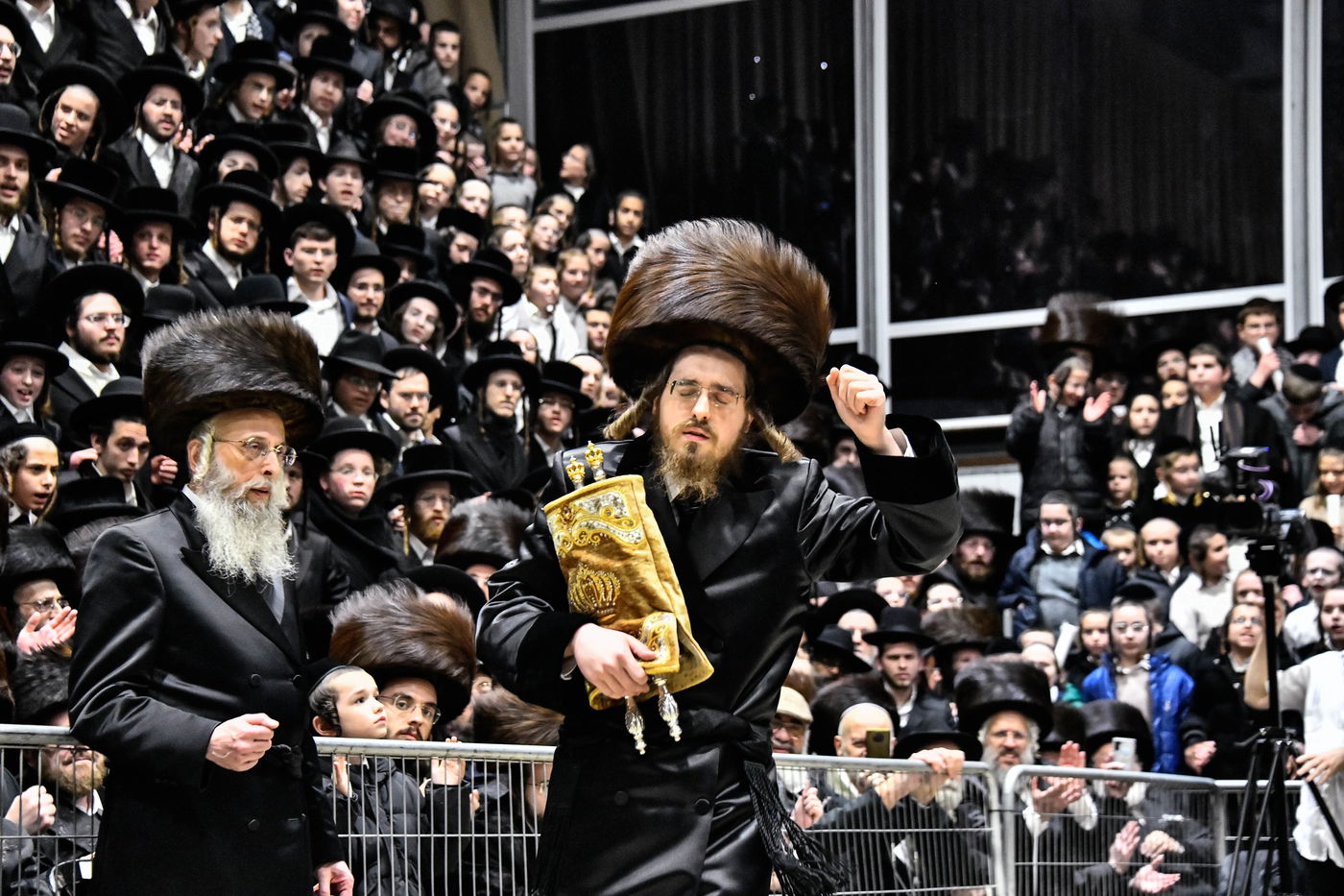 הכנסת ספר תורה בחצה"ק סאדיגורה