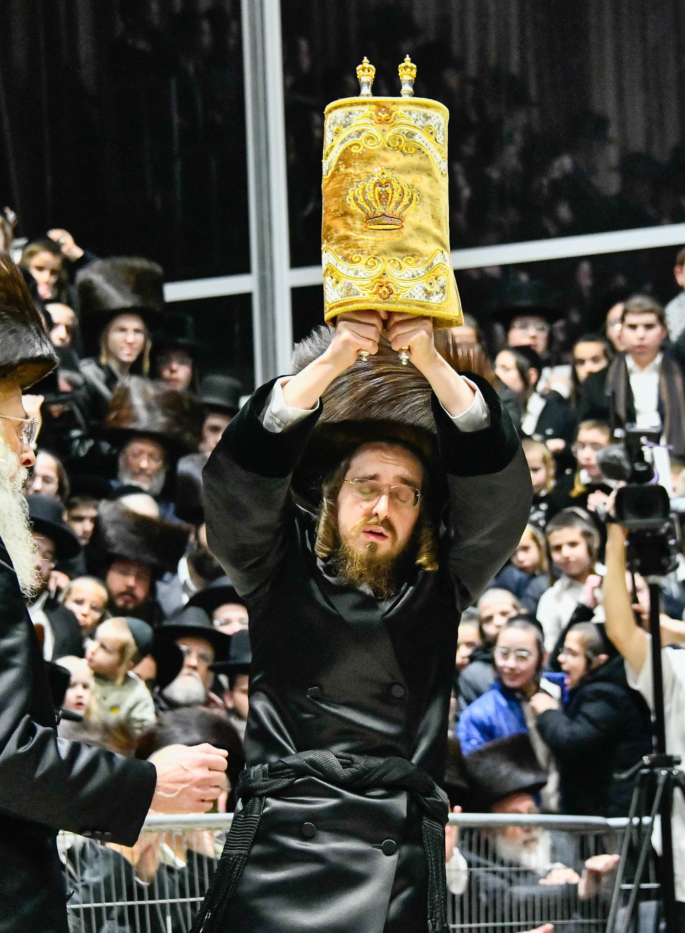 הכנסת ספר תורה בחצה"ק סאדיגורה