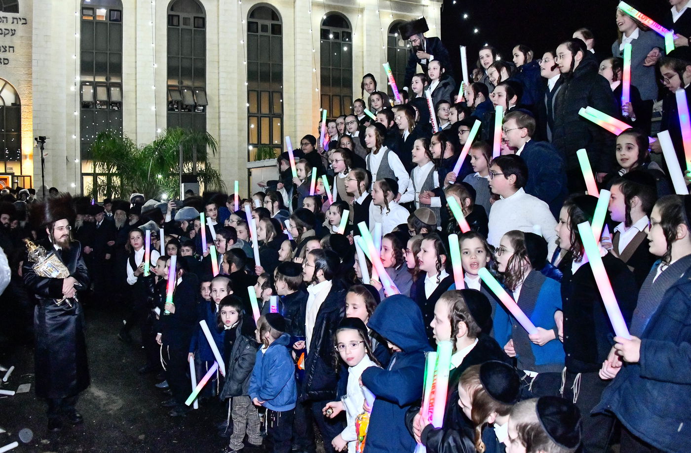 הכנסת ספר תורה בחצה"ק סאדיגורה