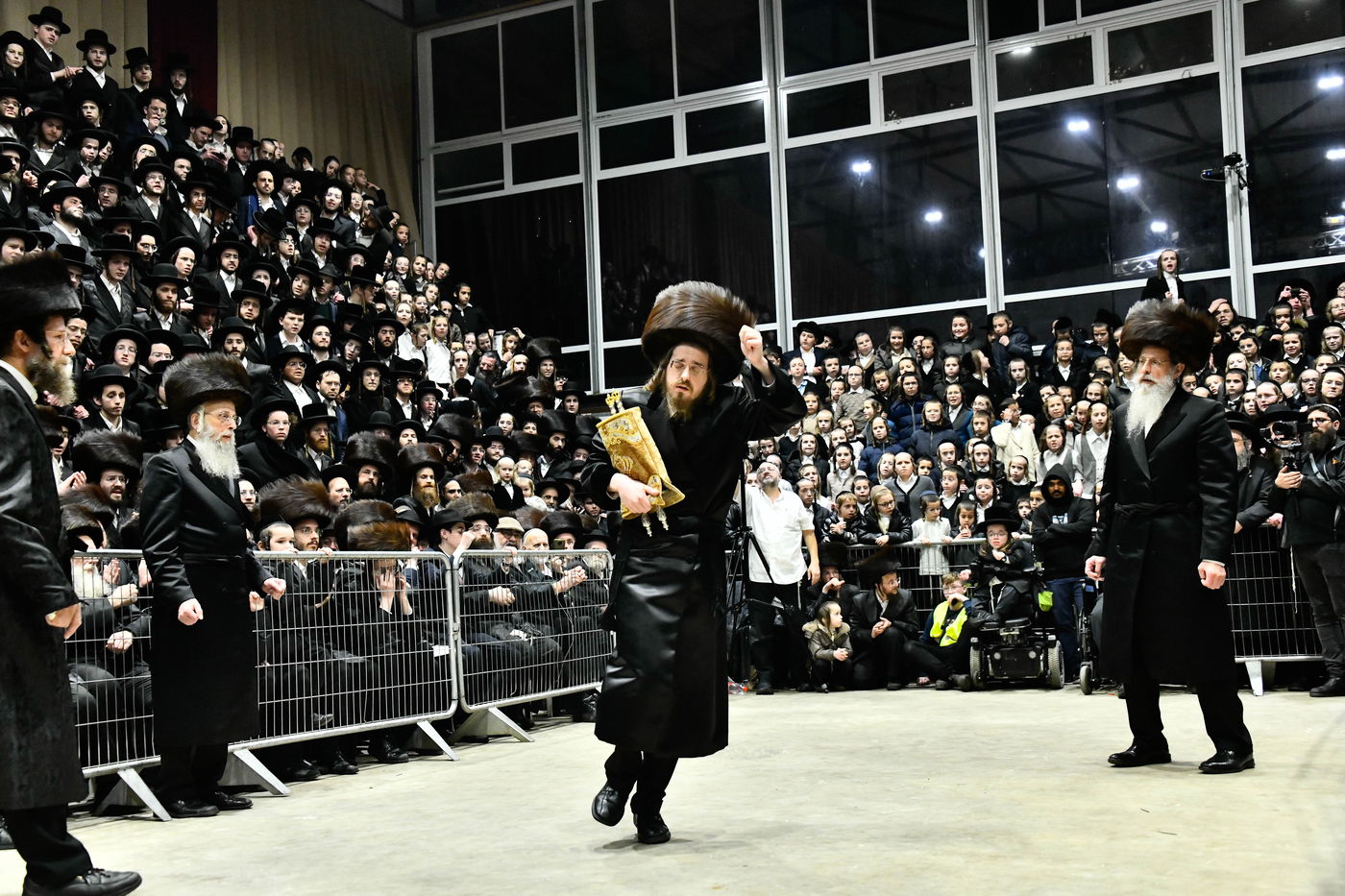 הכנסת ספר תורה בחצה"ק סאדיגורה