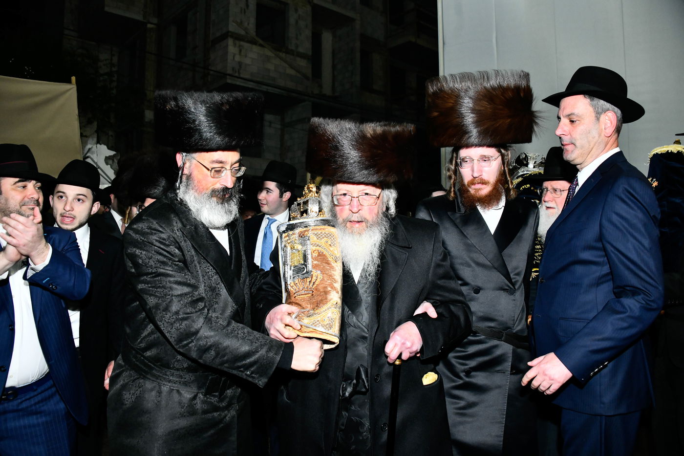 הכנסת ספר תורה בחצה"ק סאדיגורה