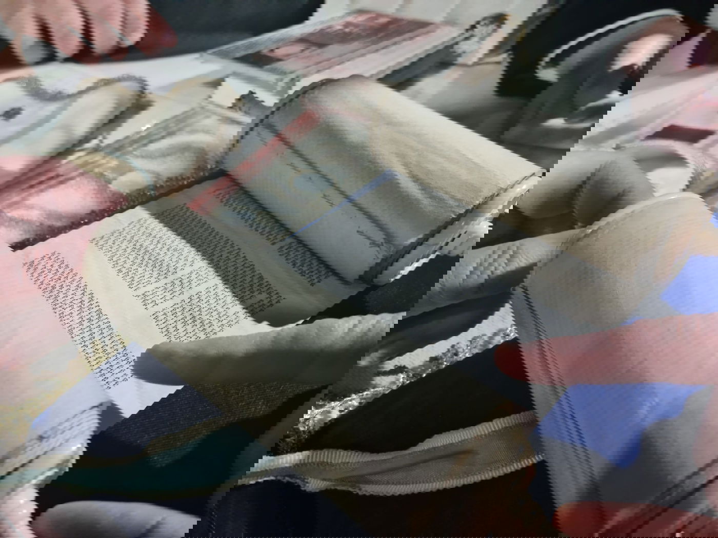 18 ס"מ גובה: כך נראה ספר התורה המיניאטורי בבית הנשיא