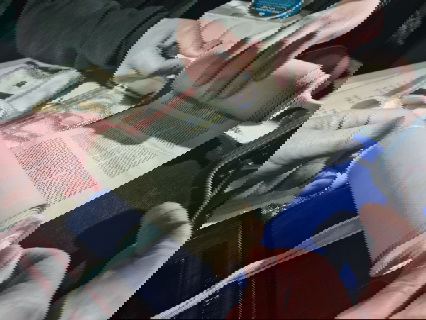 18 ס"מ גובה: כך נראה ספר התורה המיניאטורי בבית הנשיא