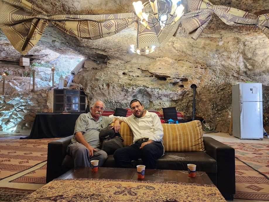 איש כיכר השבת ישראל שפירא בשיחה עם חוקר ארץ ישראל ז'אבו ארליך הי"ד