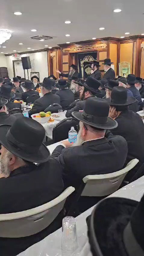 האדמו"ר מסאטמר בטיש ט"ו בשבט במיאמי