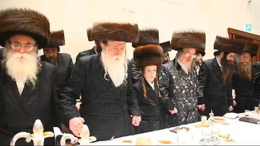 שמחת הבר מצווה לנכד האדמו"רים ממחנובקא בעלזא - ביאלה בני ברק