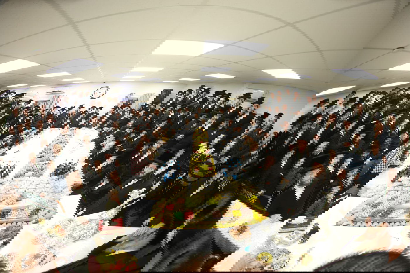 ט"ו בשבט בחצה"ק טרבישאן