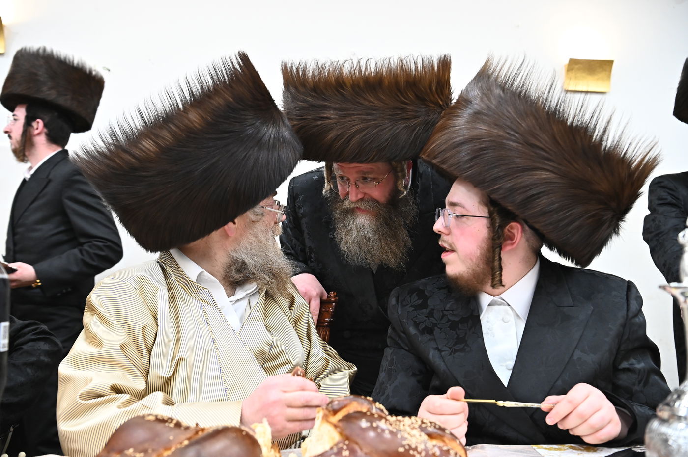 שמחת השבע ברכות בחצה"ק קרעטשניף - תולדות אהרן - קאסוב ויז'ניץ