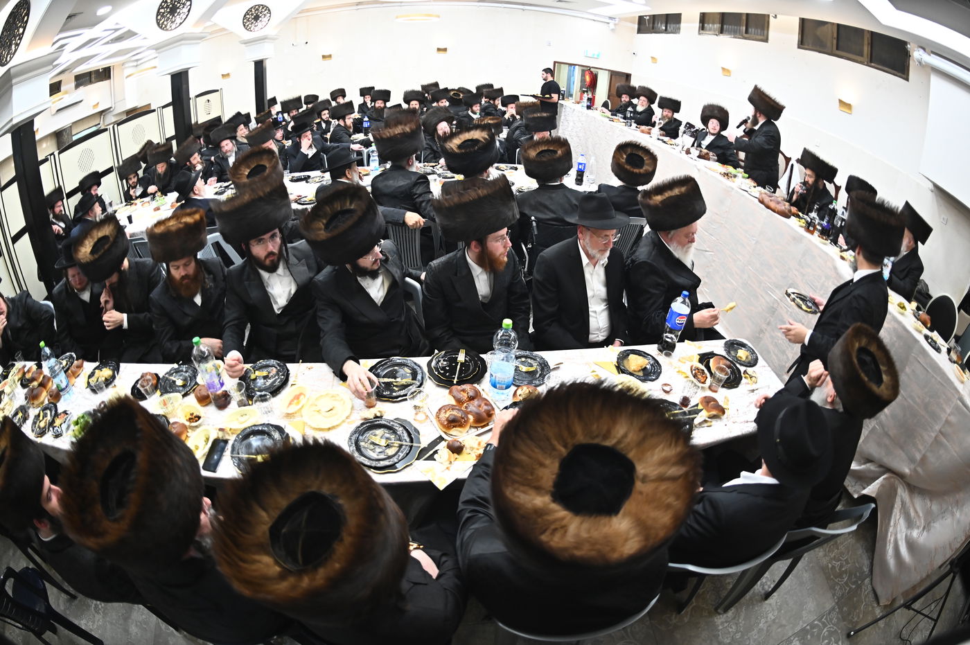 שמחת השבע ברכות בחצה"ק קרעטשניף - תולדות אהרן - קאסוב ויז'ניץ