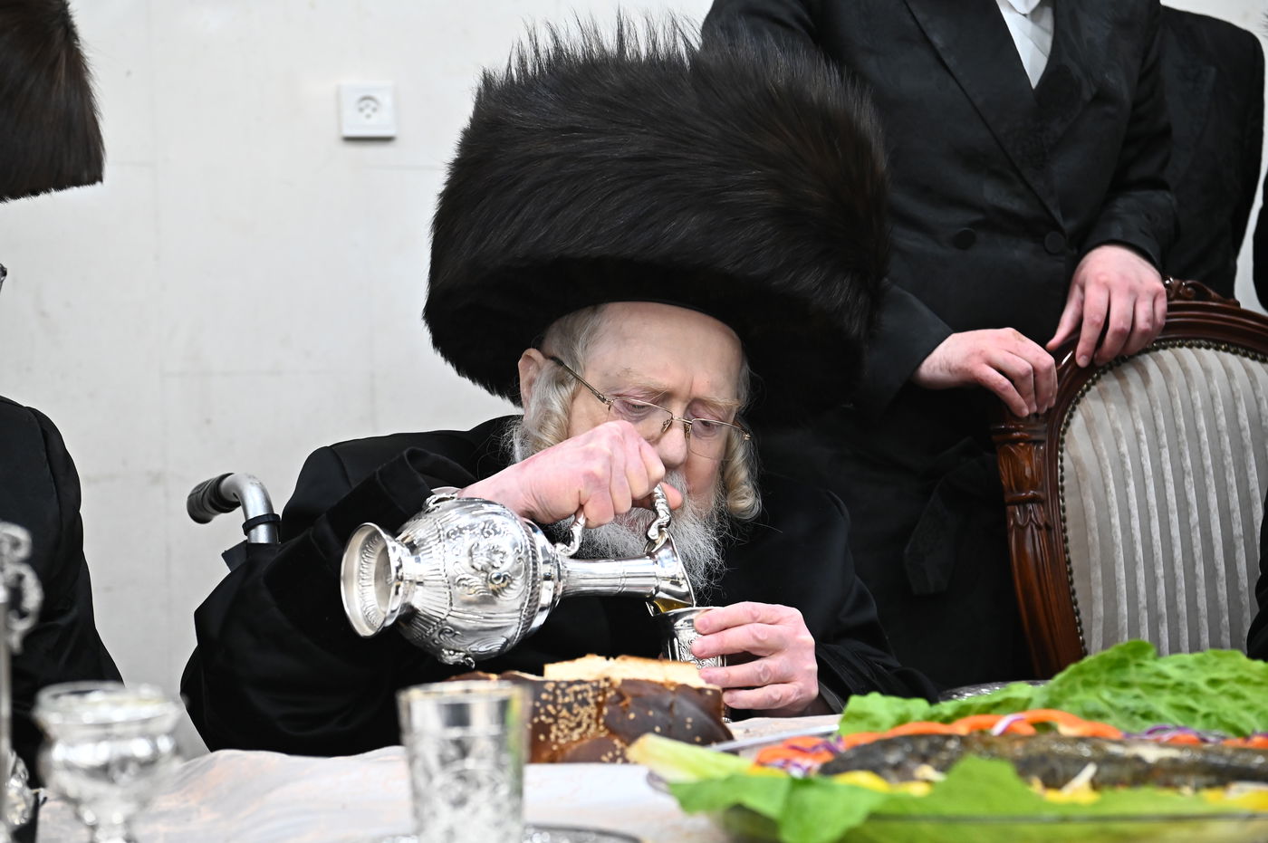 שמחת השבע ברכות בחצה"ק קרעטשניף - תולדות אהרן - קאסוב ויז'ניץ