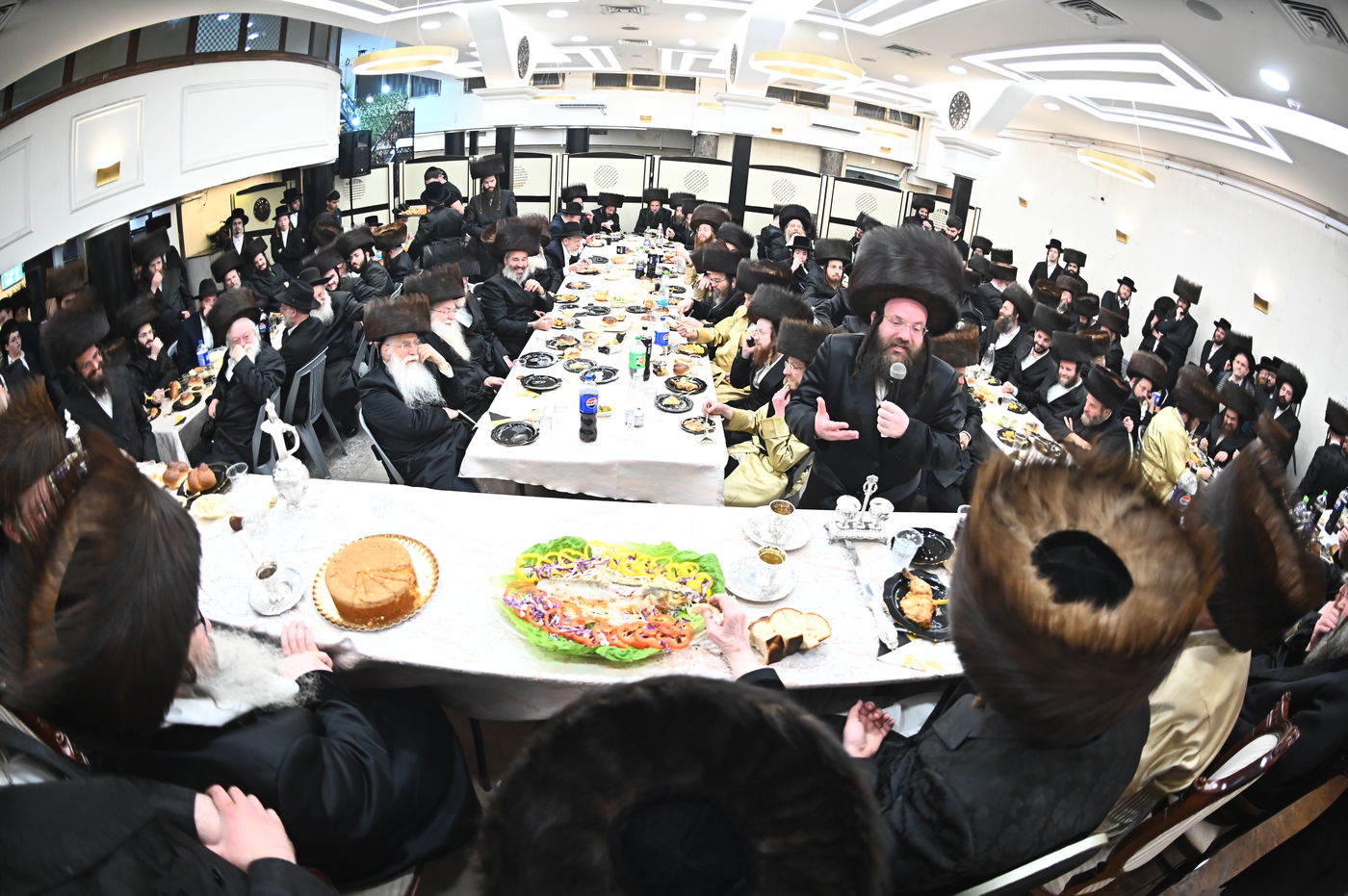 שמחת השבע ברכות בחצה"ק קרעטשניף - תולדות אהרן - קאסוב ויז'ניץ