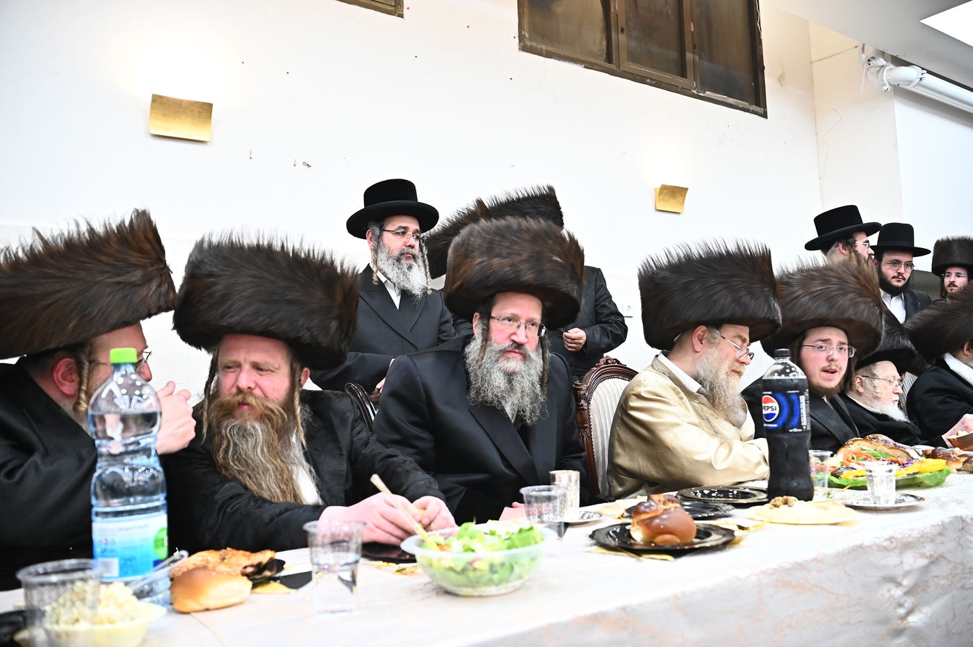 שמחת השבע ברכות בחצה"ק קרעטשניף - תולדות אהרן - קאסוב ויז'ניץ