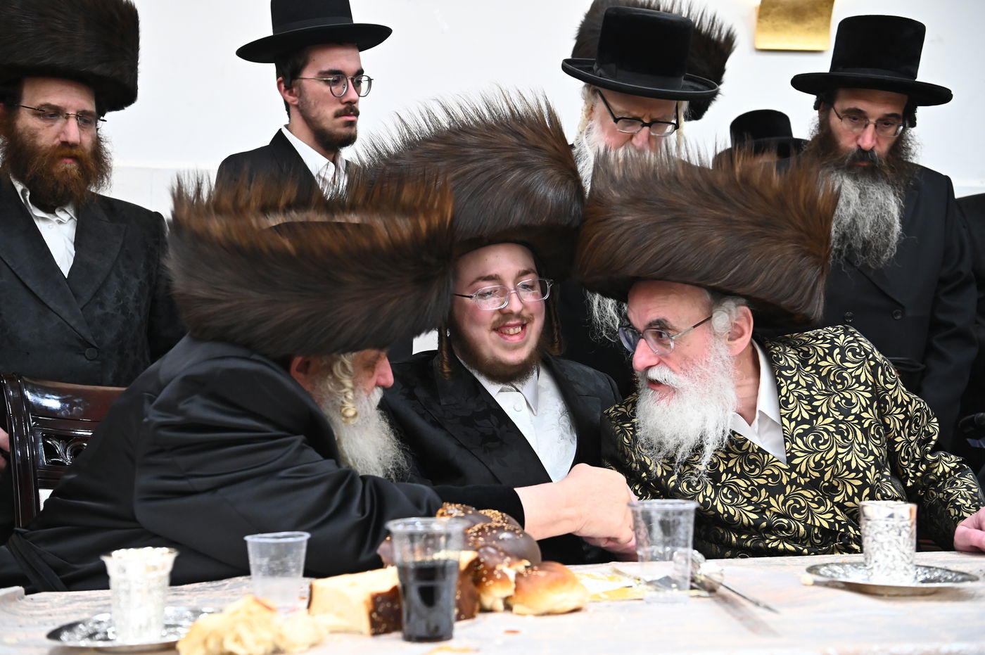 שמחת השבע ברכות בחצה"ק קרעטשניף - תולדות אהרן - קאסוב ויז'ניץ