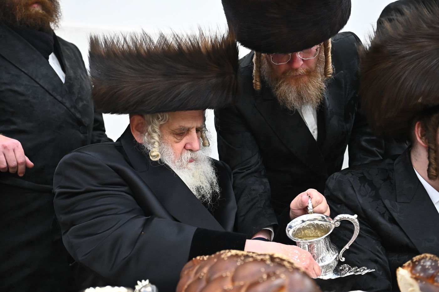 שמחת השבע ברכות בחצה"ק קרעטשניף - תולדות אהרן - קאסוב ויז'ניץ