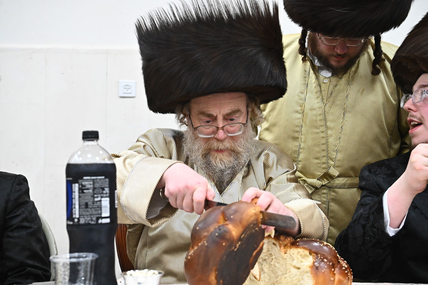 שמחת השבע ברכות בחצה"ק קרעטשניף - תולדות אהרן - קאסוב ויז'ניץ